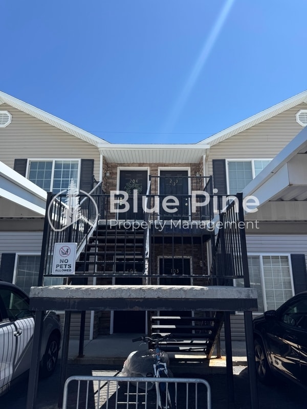 Photo - 520 W 7th S Townhome