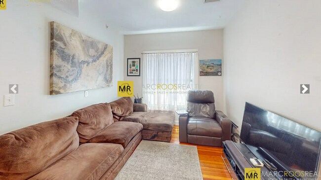 Photo - 16 Carpenter St Unit 2