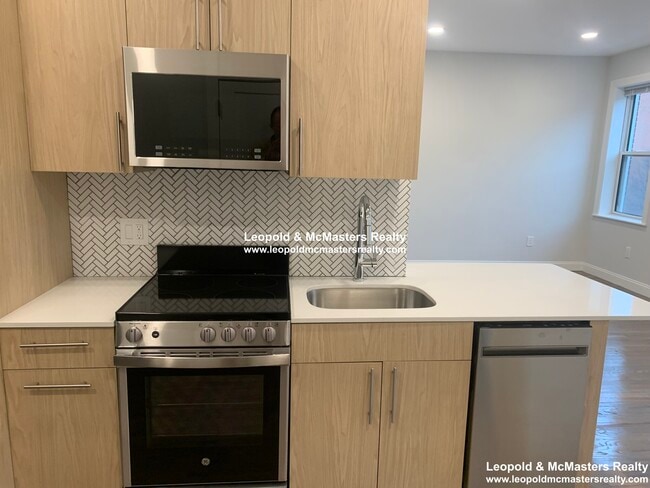 Photo - 29 Queensberry St Unit 9