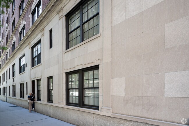 Photo - 1111 Park Ave