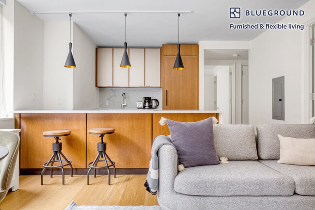 Photo - 420 E 54th St Unidad SI FL3-ID752