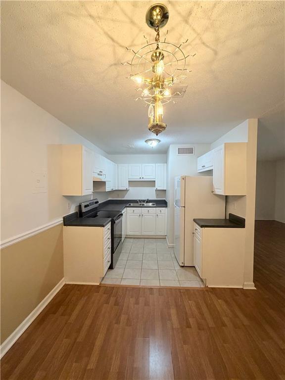 Photo - 3595 Woodbriar Cir Unit N