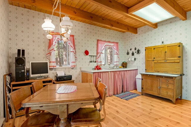 Photo - 2888 Echo Cave Ovi