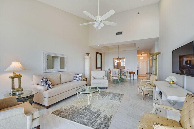 Photo - 11370 12 Oaks Way Unit 614
