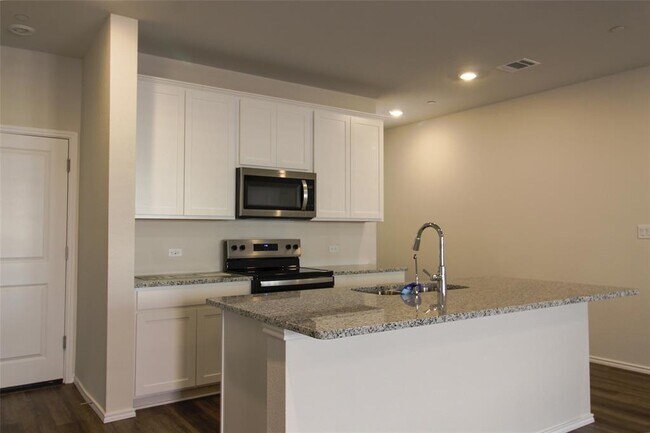 Photo - 12810 Siena Vlg Ln