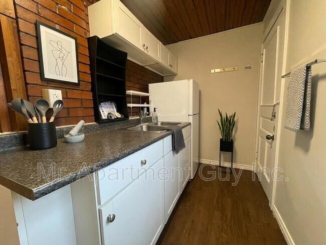 Photo - 12 Carrick Ave Unit 2