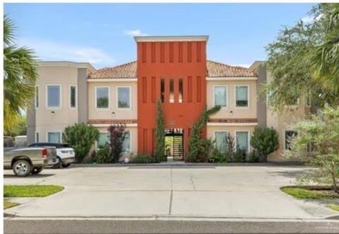 Building Photo - 3003 S I Lane Unit A