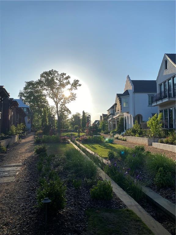 Photo - 210 Glasgow Ln