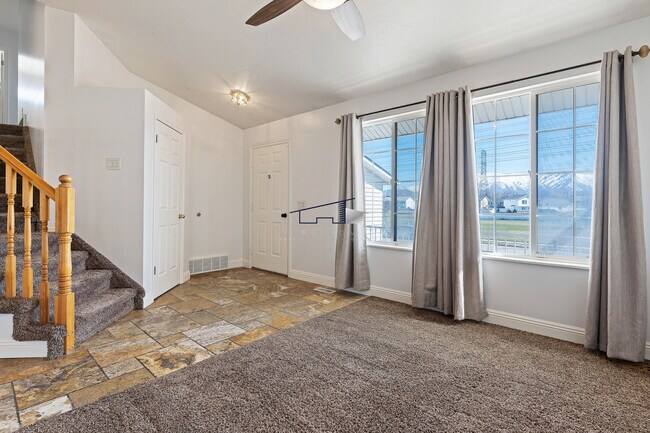Photo - 5589 S 3275 W