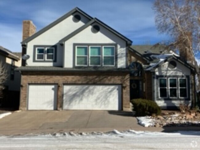 Building Photo - Great Basement Apartment with Attached Garage