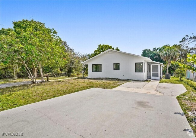 Building Photo - 3652 Hibiscus Ave Rental