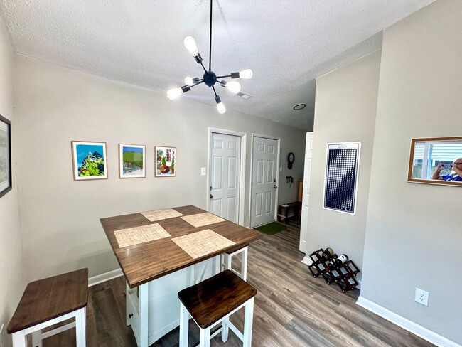 Photo - WELCOME HOME!!  3 bedroom/2 bath home in Redwing neighborhood