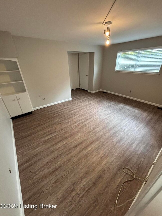 Photo - 338 Idlewylde Dr Unit 1