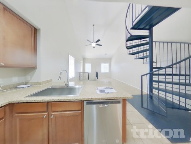 Photo - 1353 S Sabino Dr