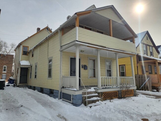 Building Photo - 1065 E 77th St Unit Upper