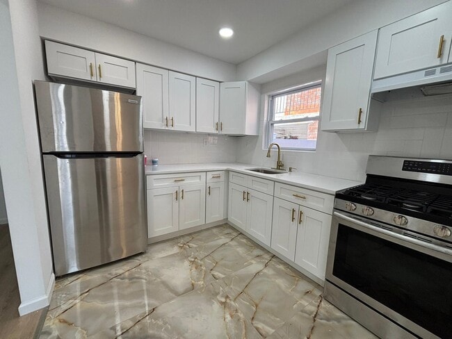 Photo - 9047 Palisade Ave