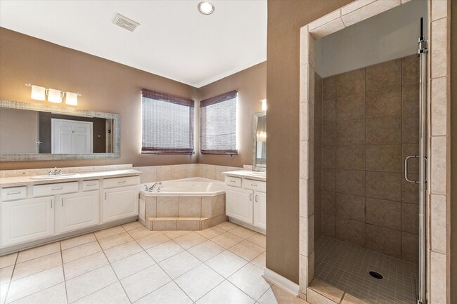 Photo - 1407 Dart St