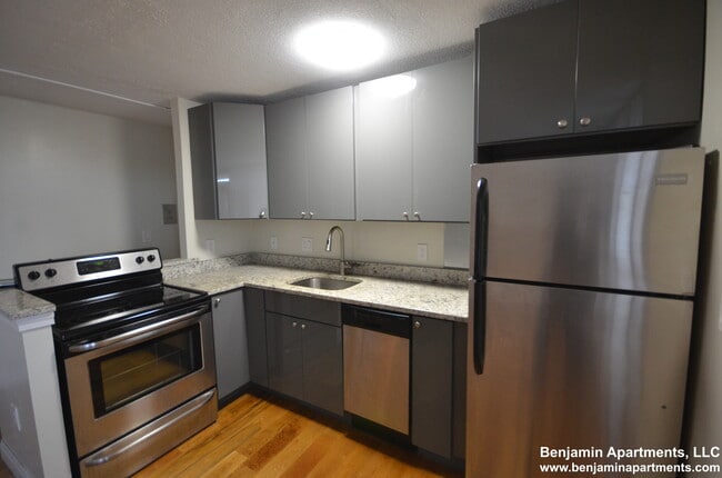 Photo - 125 Trapelo Rd Unit 33