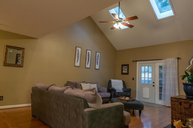 Photo - Lovely Home in Stratford Forest!