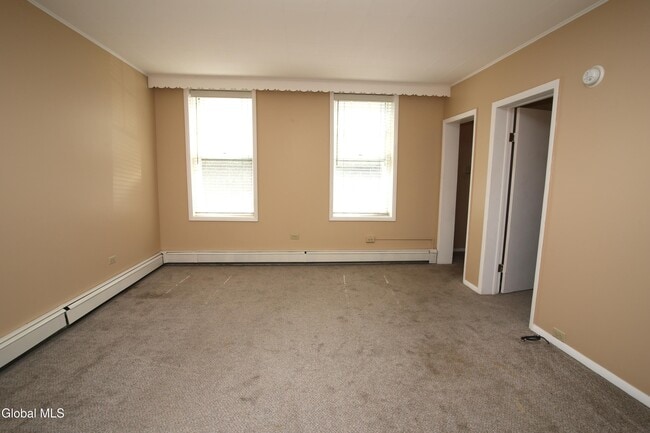Photo - 31 Willow St
