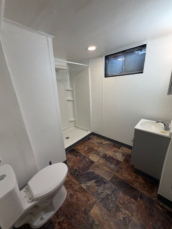 Photo - 932 Avenue B Unit 7