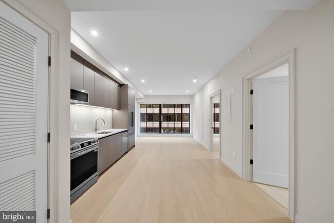 Photo - 2121 Ward Pl NW Unit 403