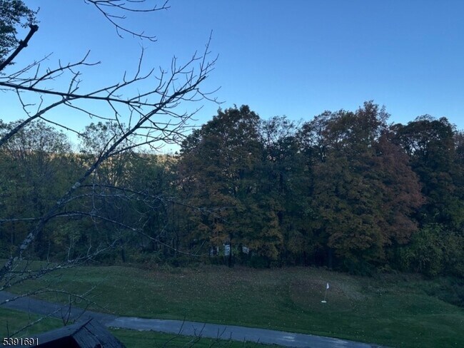 Photo - 2 Falkenstein Dr