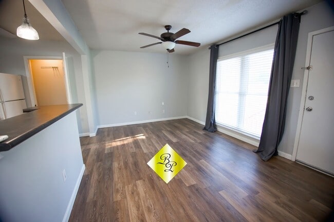 Building Photo - 33 N Rembert St Unit 33 N. Rembert #3