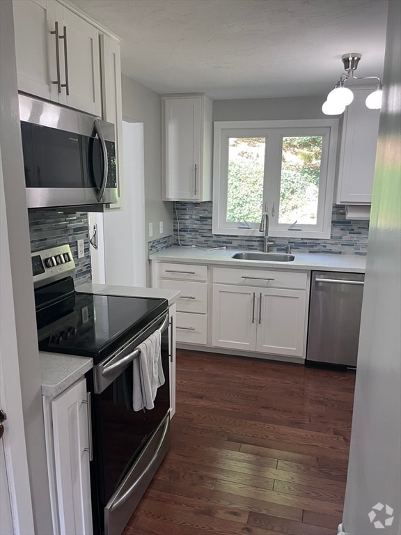 Building Photo - 41 Elm St Rental
