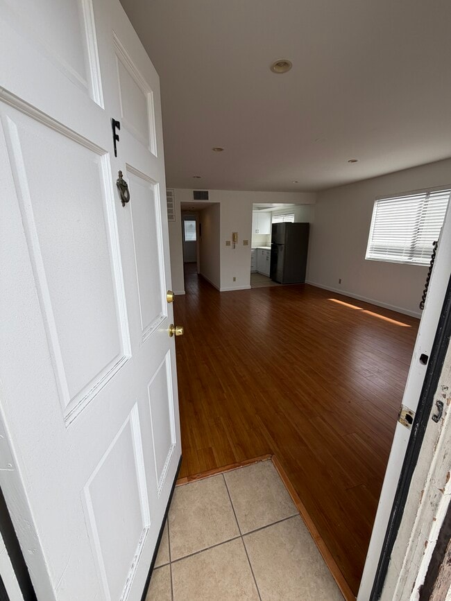 Photo - 308 E Valencia Ave