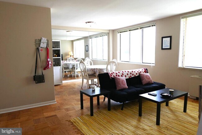 Photo - 6631 Wakefield Dr Unit 717