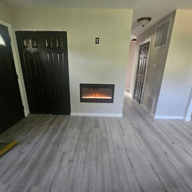 Photo - 2524 Central Dr