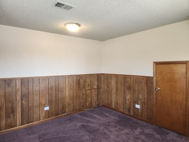 Photo - 1649 Florence St