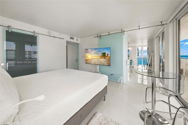 Photo - 2555 Collins Ave Unit 1714