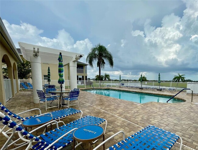 5800 Sabal Trace Dr Unit 904