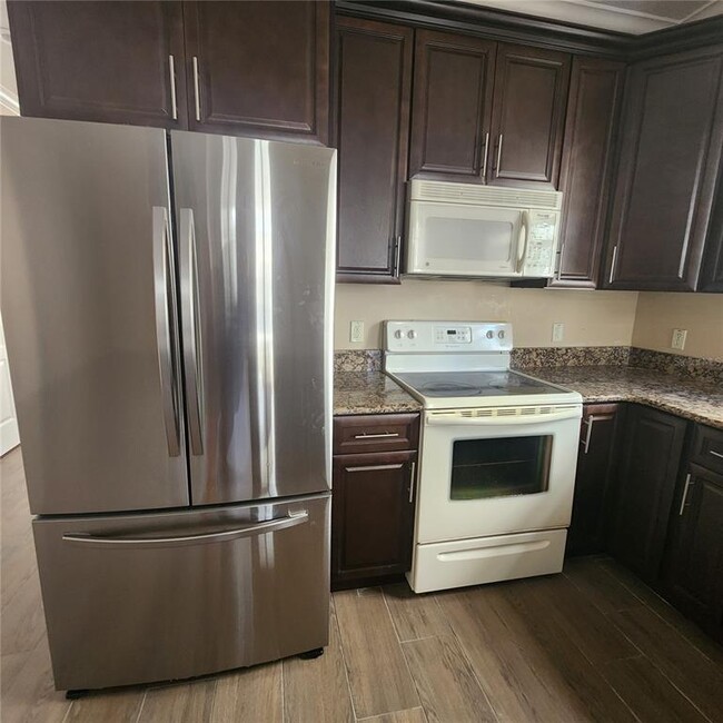 Photo - 903 W Sumner St Townhome