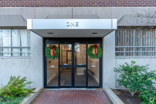 Entrada principal - Hawthorne Place Condominium