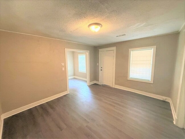 Photo - Reduced rent ~ Charming 3BR Memphis Home with Bright Living Space & Backyard Retreat