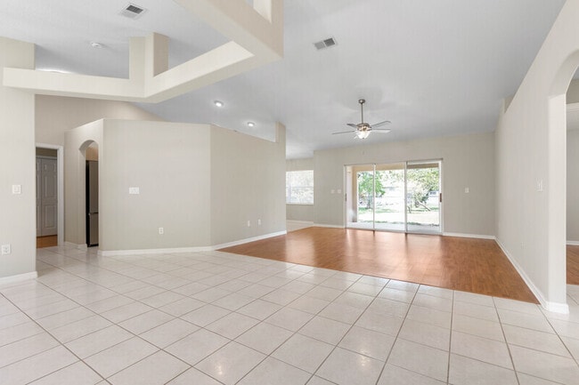 22 Rocking Horse Dr