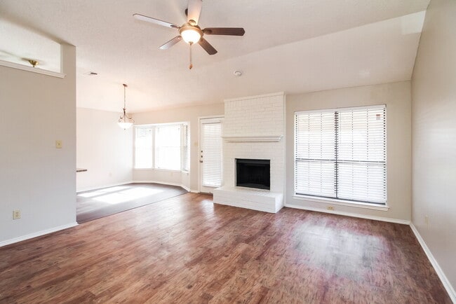 Photo - 2506 Arapaho Dr