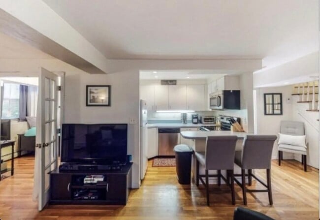 Photo - 53 Grove St Unit B