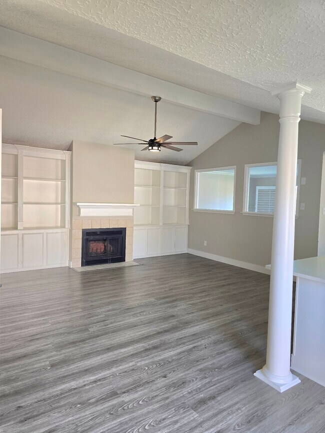 Photo - 15807 Los Altos Dr