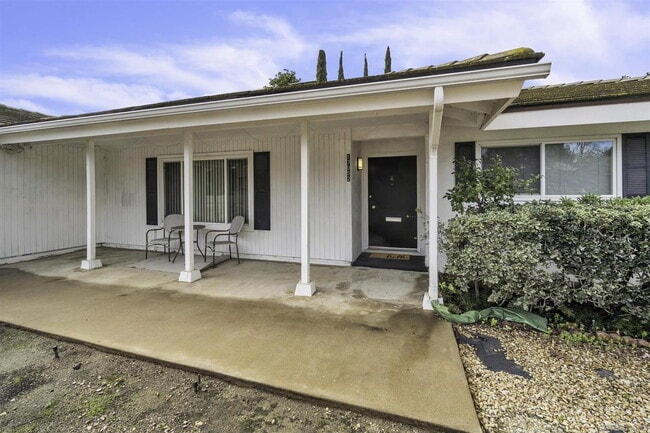 FULLY FURNISHED Mid-Century Modern 3 Bed R... - FULLY FURNISHED Mid-Century Modern 3 Bed R... Apartamento