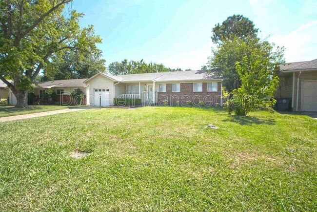 Photo - 2713 S Norwood Ave