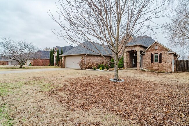 Photo - 602 SW Barn Valley Rd