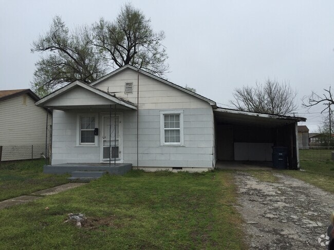 Building Photo - 806 Seymour Rental