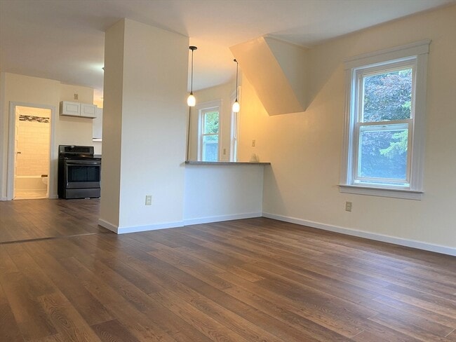 68 Everard St Unit 2