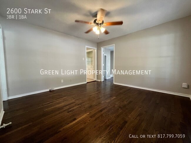 Photo - 2600 Stark St