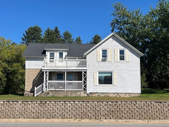 Building Photo - 1305 Merrill Ave Unit #3 Rental