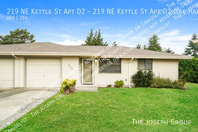 Photo - 219 NE Kettle St Unit 219 NE Kettle St Apt D2 Oak Harbor